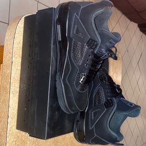 Air Jordan 4 retro black on black